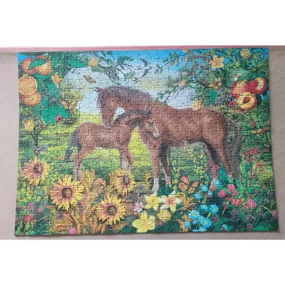 Master Pieces Puzzle Glow In The Dark Hidden Images Neighs & Nuzzles 500pc